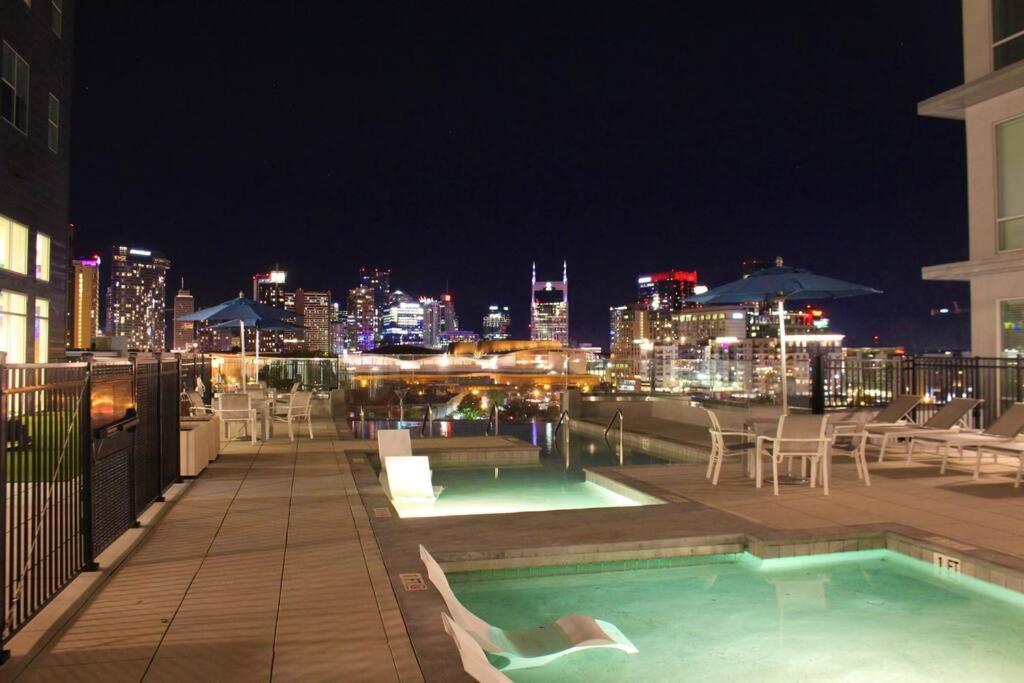Apartamento Luxury In The Gulch Nashville Exterior foto